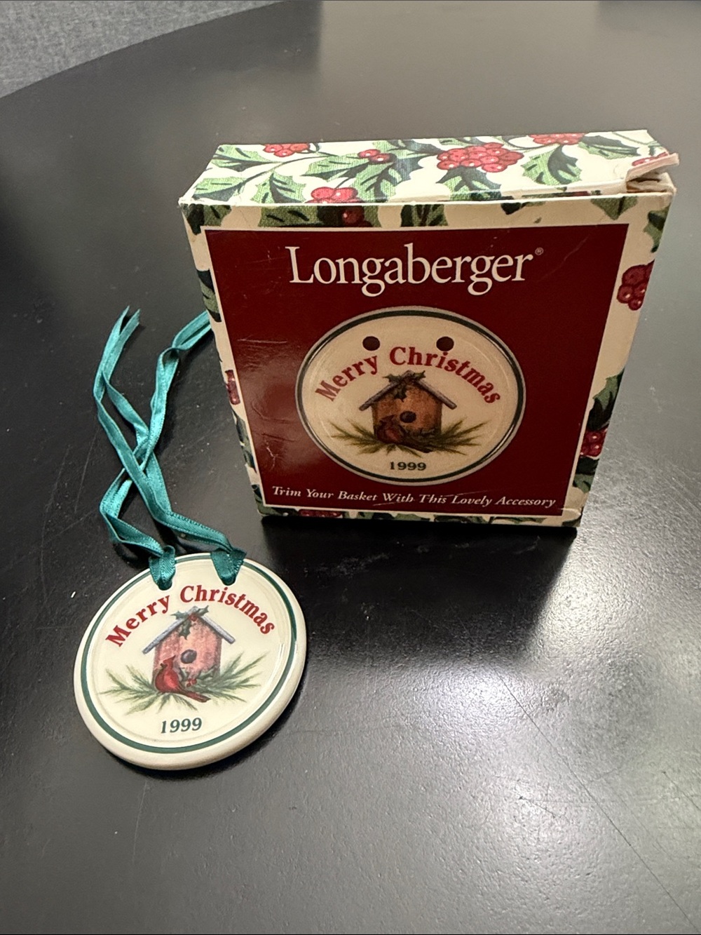 Longaberger Red and Teal Merry Christmas 1999 Ceramic Tie On
